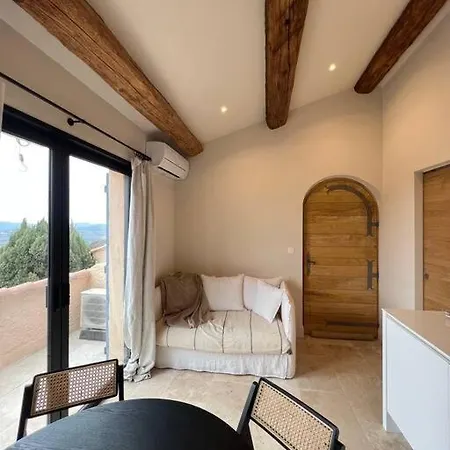 De Charme Avec Piscine Daire Grimaud